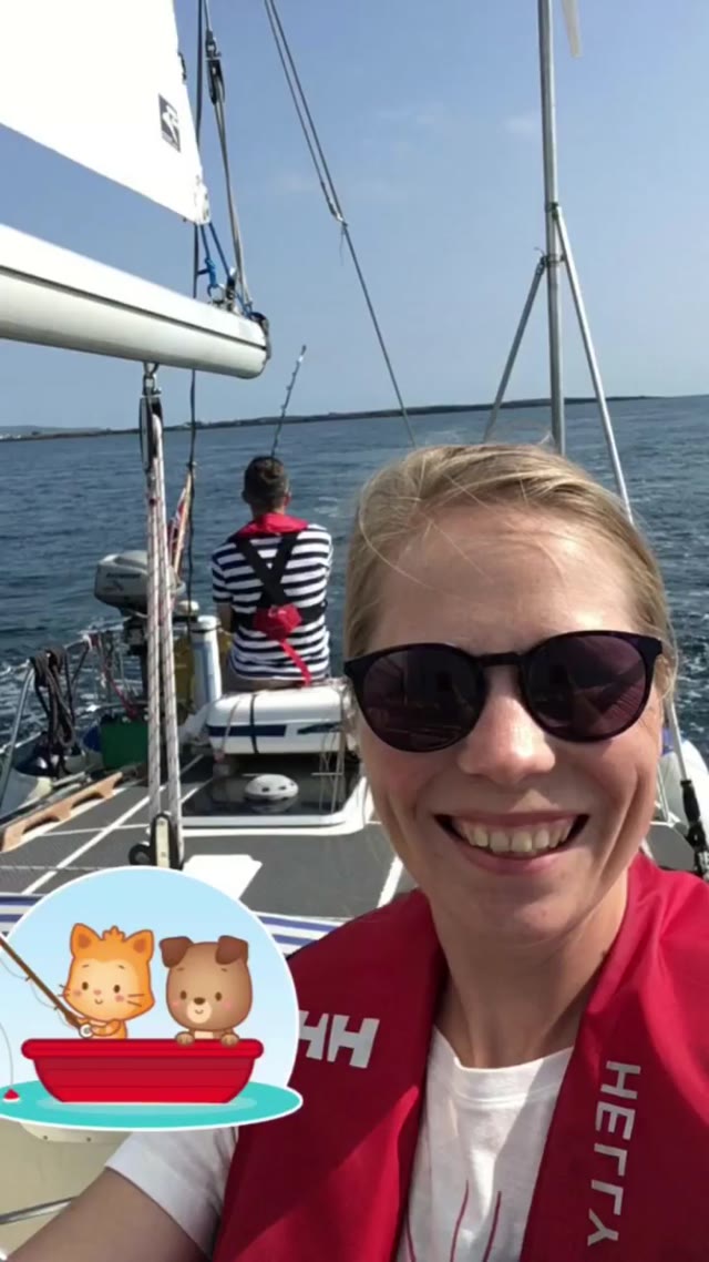 Leg 3 Around the Isle of Man 🇮🇲  After a good breakfast we left Port St. Mary and headed to Douglas. The tide was in our favour and pushed us around Langness Point with about 3.5 Kn (6.5 through water 10 over ground). Arrived in Douglas bay under sail, it was just enough time to prepare some small nibbles for the Red Arrows aerobatics display. Then the wind was gone and we motored close to Laxey beach up to Maughold Head, where we were able to sail into Ramsey bay to a lovely evening on a buoy close to the Ramsey Pier.