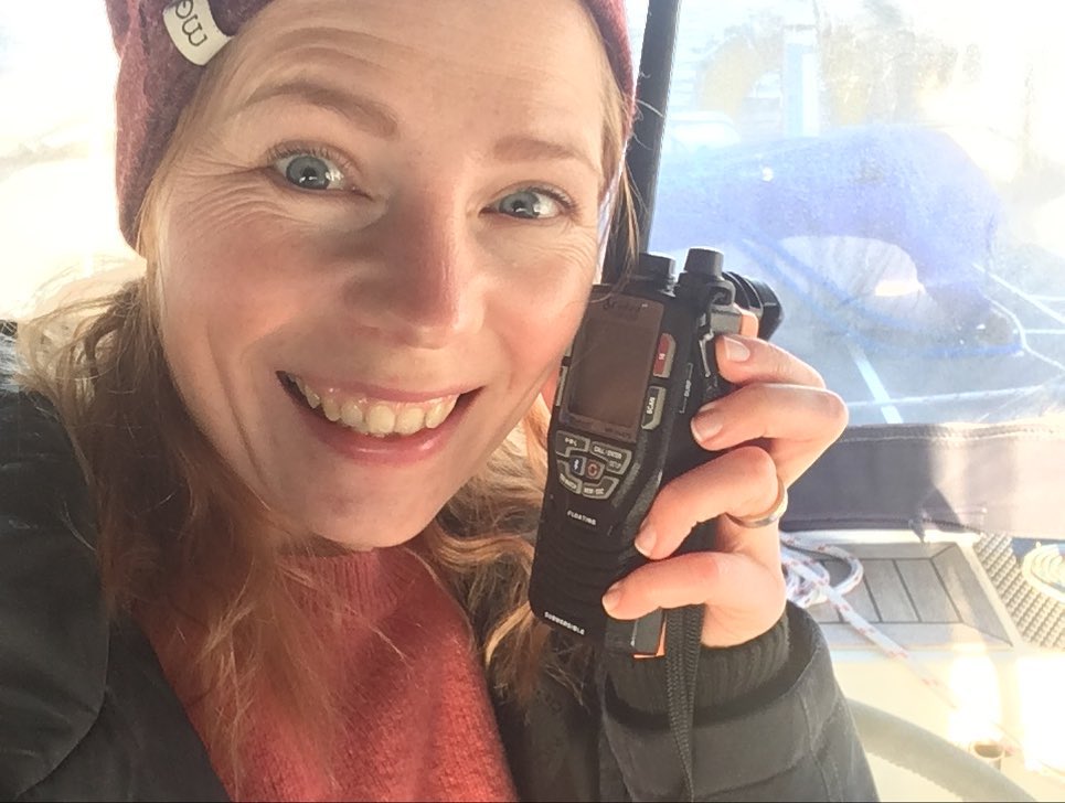Showing our 4 years old nephew, how to use a VHF radio. The little fella is in Austria 🇦🇹 and was quite impressed from some "real" radio conversations between fishing boats and Ramsey habour 🤣🤣 #vhfradio #segeln #sailing #sailboat #segelboot #sailingyacht #sailingcouple #isleofman #iom #irishsea #irischesee #lagertha #adventure #abenteuerreisen #westerly #oceanlord #westerlyoceanlord #sailinglife #boatinglife #travel #reisen #sailingadventure #followus #segelabenteuer