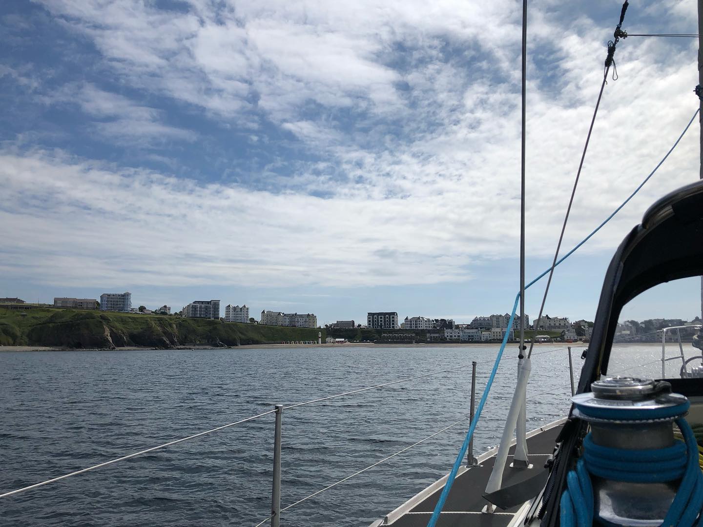a short sail for a night in Port Erin. 
#segeln #sailing #sailboat #segelboot  #peel #porterin #sailingcouple #isleofman #iom #irishsea #irischesee #lagertha #abenteuerreisen #westerly #oceanlord #westerlyoceanlord #sailinglife #boatinglife #sailingadventure #followus #segelabenteuer #travel #boatlife #boat #reisen