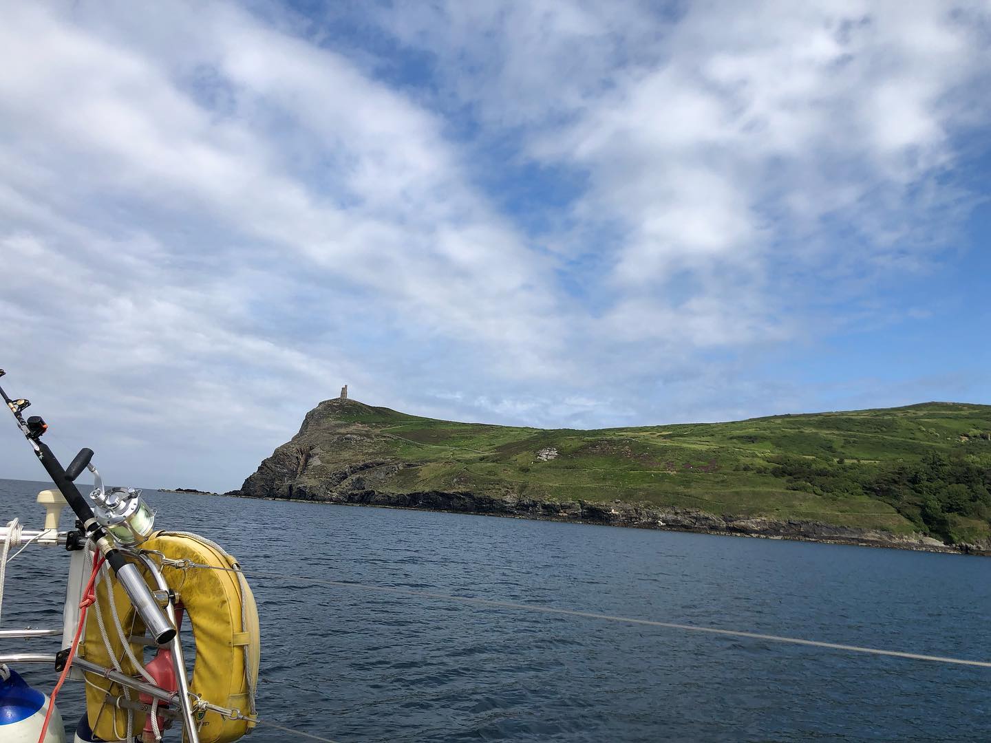 a short sail for a night in Port Erin. 
#segeln #sailing #sailboat #segelboot  #peel #porterin #sailingcouple #isleofman #iom #irishsea #irischesee #lagertha #abenteuerreisen #westerly #oceanlord #westerlyoceanlord #sailinglife #boatinglife #sailingadventure #followus #segelabenteuer #travel #boatlife #boat #reisen