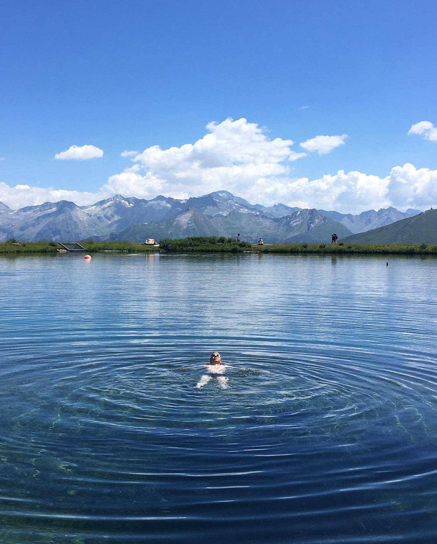 the most beautiful mountain 🏔 swimming pond (Infinity Pool) in Austria 🇦🇹 Couldn't resist to go for a swim 😱
And, of course a Germknödel
#travel #reisen #goodlife #explore #adventure #infinitypool #swimmingpond #badhofgastein #gastein #swimming #schwimmteich #schwimmen #germknödel