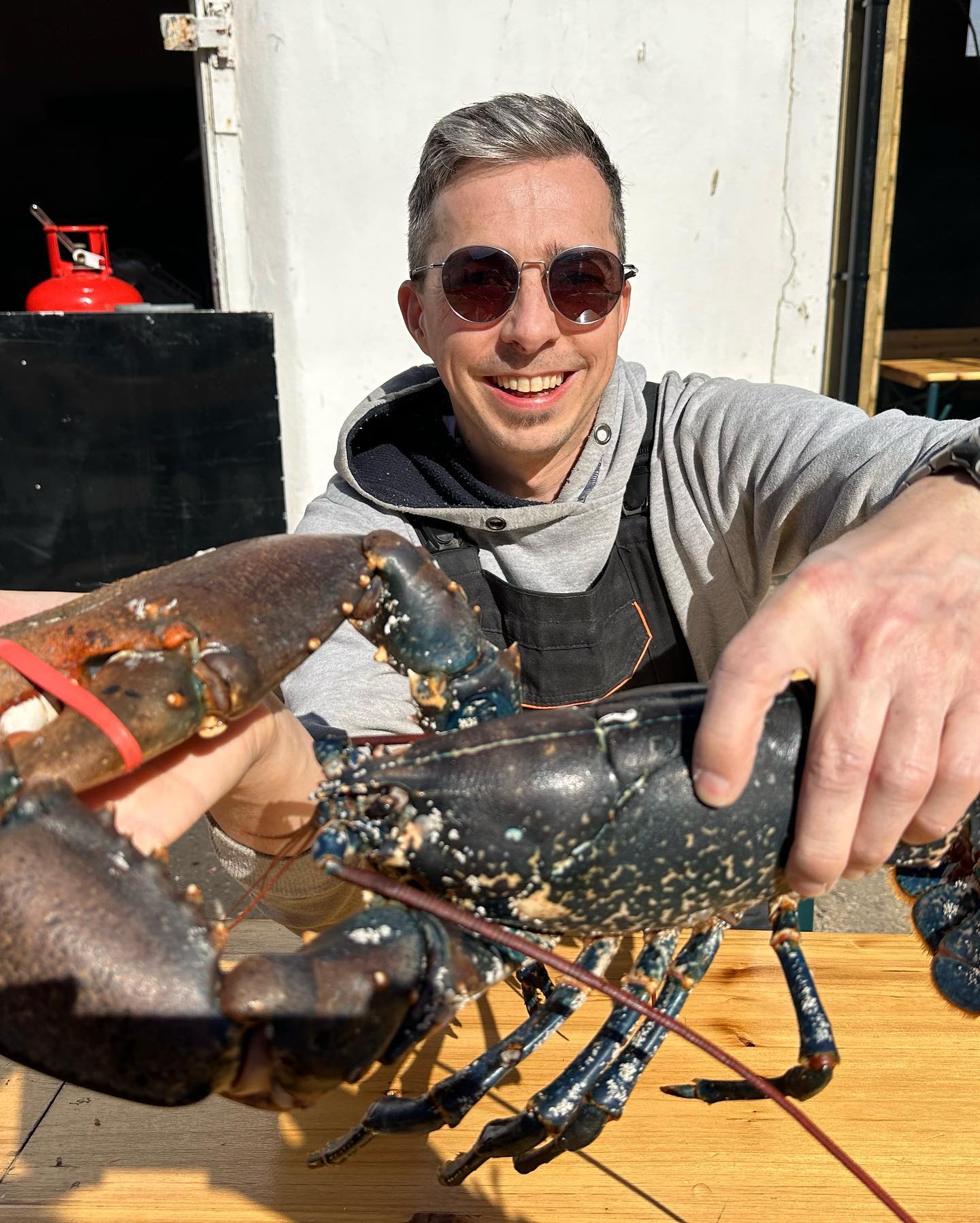 Who says Easter lunch has to be all about lamb chops? 🐑🤔 Living by the seaside definitely has its advantages! 🌊 Our lobster feast aboard Lagertha in Peel Marina was expertly prepared by Darren from @mooressmokehouse_1882, making for a beast feast meal to remember! 🦞😋 #EasterLobster #SeasideLiving #SailingLife #IsleOfMan #sailing #lobster #loveiom🇮🇲