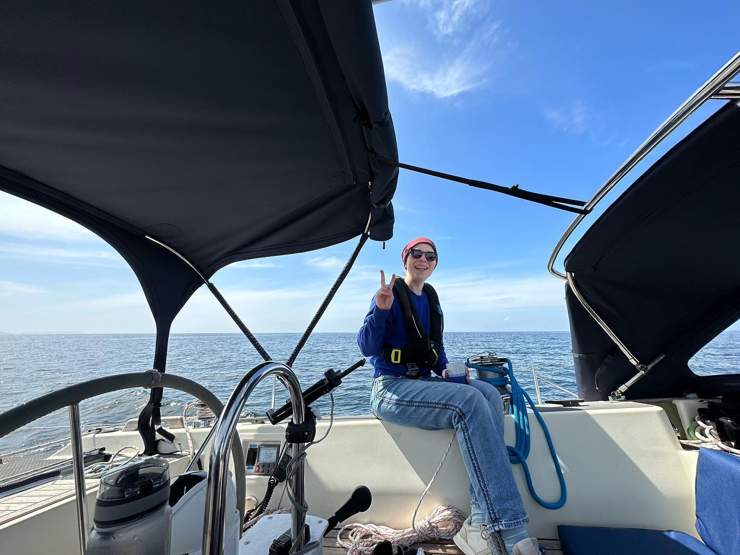 first sea trial after a nearly 6 month intensive refit.  all smooth so far 😅🥳 . . . . #segeln #sailing #sailboat #segelboot #sailingcouple #iom #isleofman #irishsea #digitalnomad #irischesee #lagertha #westerly #oceanlord #westerlyoceanlord #sailinglife #boatinglife #sailingadventure #segelabenteuer #travel #boatlife #boat #peel