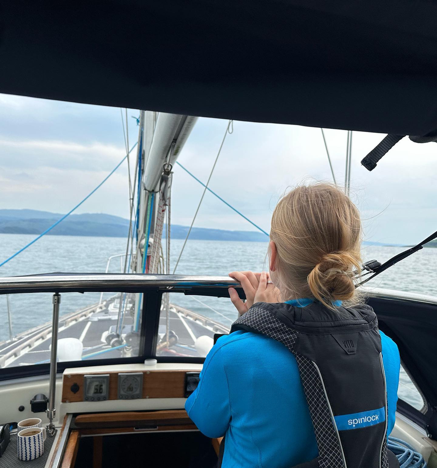 Tabert Marina to Otter Ferry, not much wind but beautiful scenery! 🖼️ #otterferry #upperlochfyne #sailing #sailingscotland #digitalnomad #boatlife