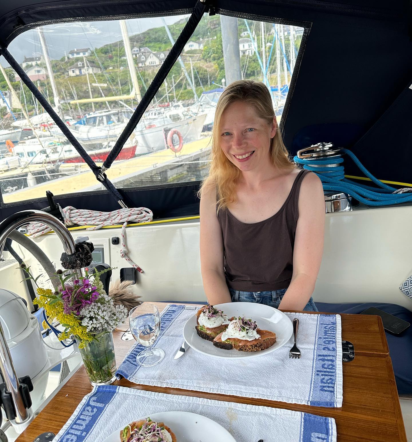 South Bay to Tarbert Marina and a visit to Tarbert Castle. #tarbert #sailing #segeln #lochfyne #tarbertcastle #sailinglive #argyll #scotland #sailingscotland