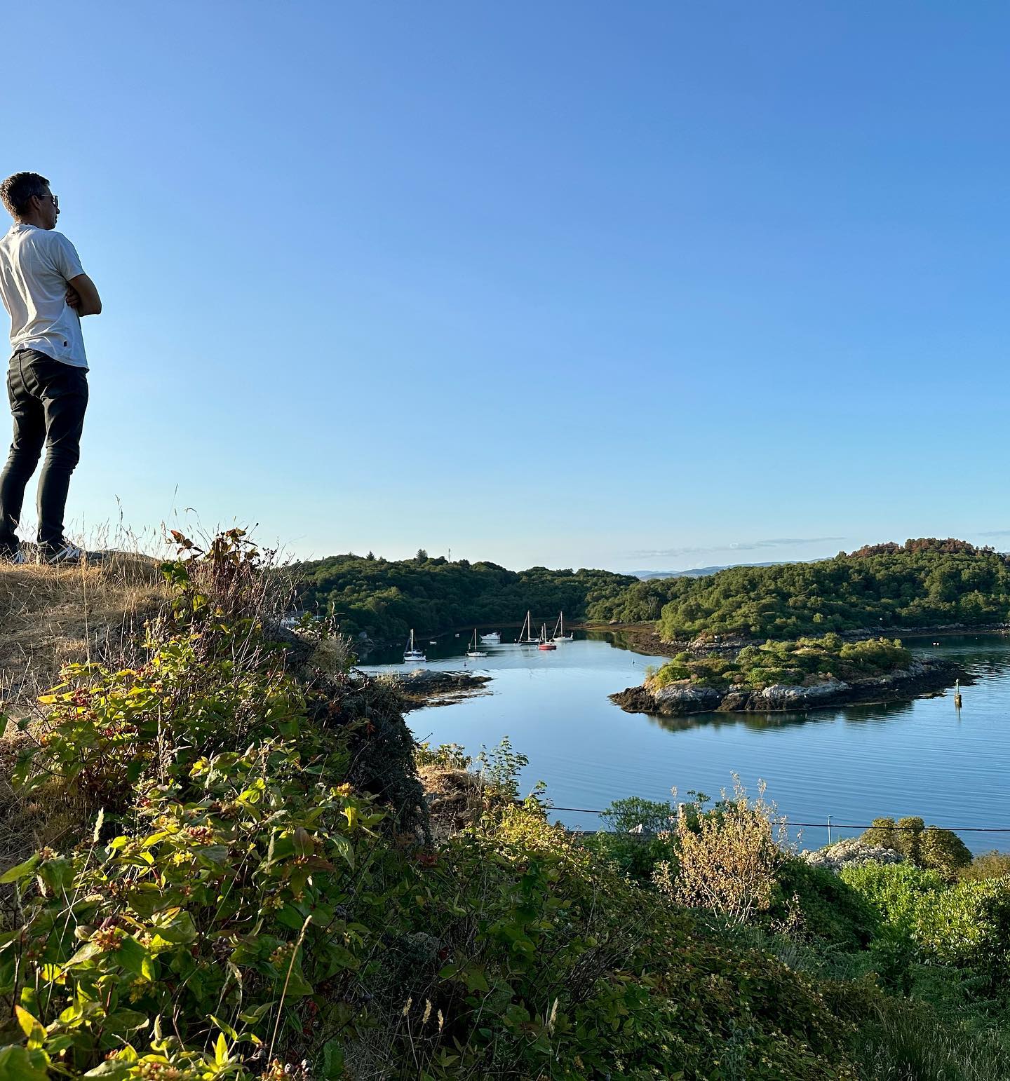 South Bay to Tarbert Marina and a visit to Tarbert Castle. #tarbert #sailing #segeln #lochfyne #tarbertcastle #sailinglive #argyll #scotland #sailingscotland