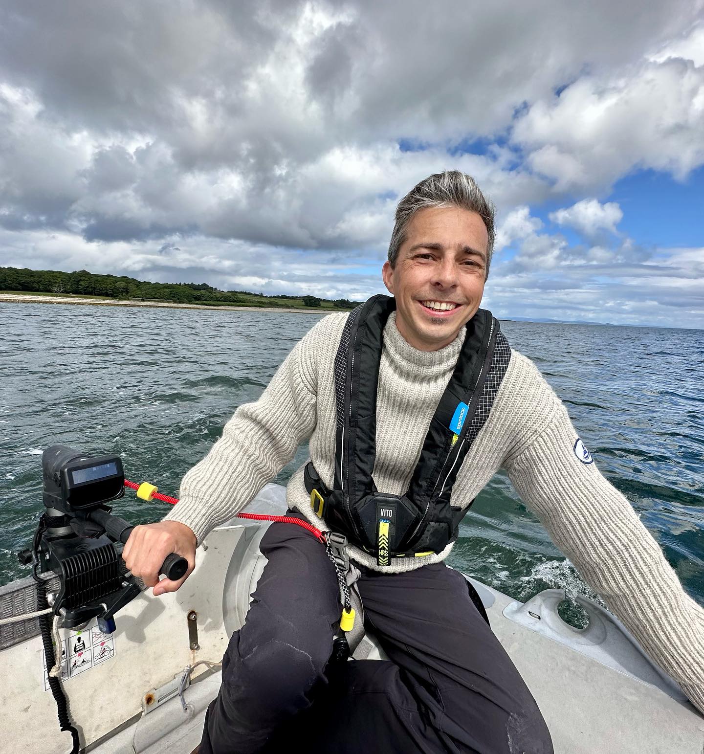 A wet start from Tarbert to Skipness. Dropped the anchor ⚓️ in the bay to visit Skipness Castle and for lunch @skipnessseafoodcabin #skipness #skipnessseafoodcabin #skipnesscastle #kintyre #sailing #segeln #lovescotland