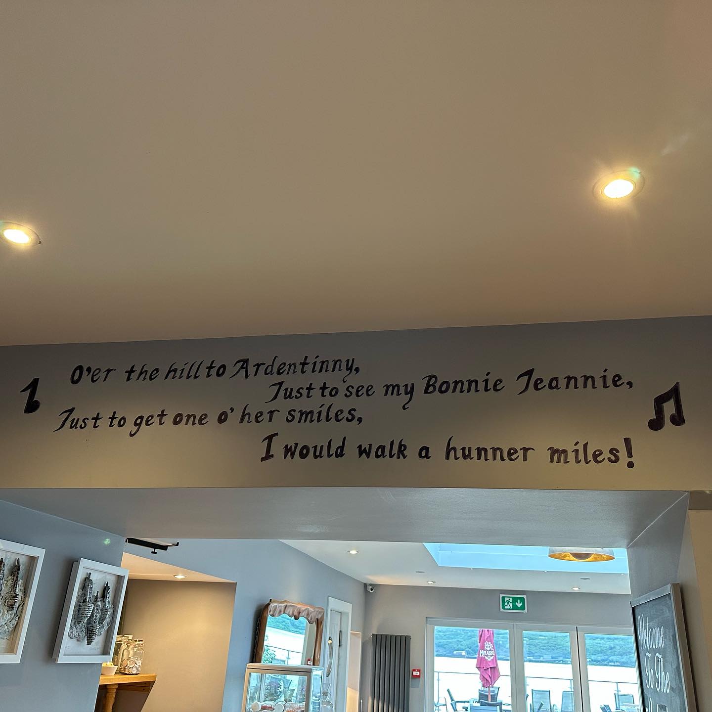 The journey continues. But either to much wind or to much wet 🌧️ Today we made our way north into Loch Long. A overnight stop @the_ardentinny and a wonderful dinner with view to Lagertha. We met a few dolphins 🐬 the way up here but only a short sight. #sailing #sailinstagram #segeln #lochlong #sailingscotland #saillinglife #abenteuerreise #scotland