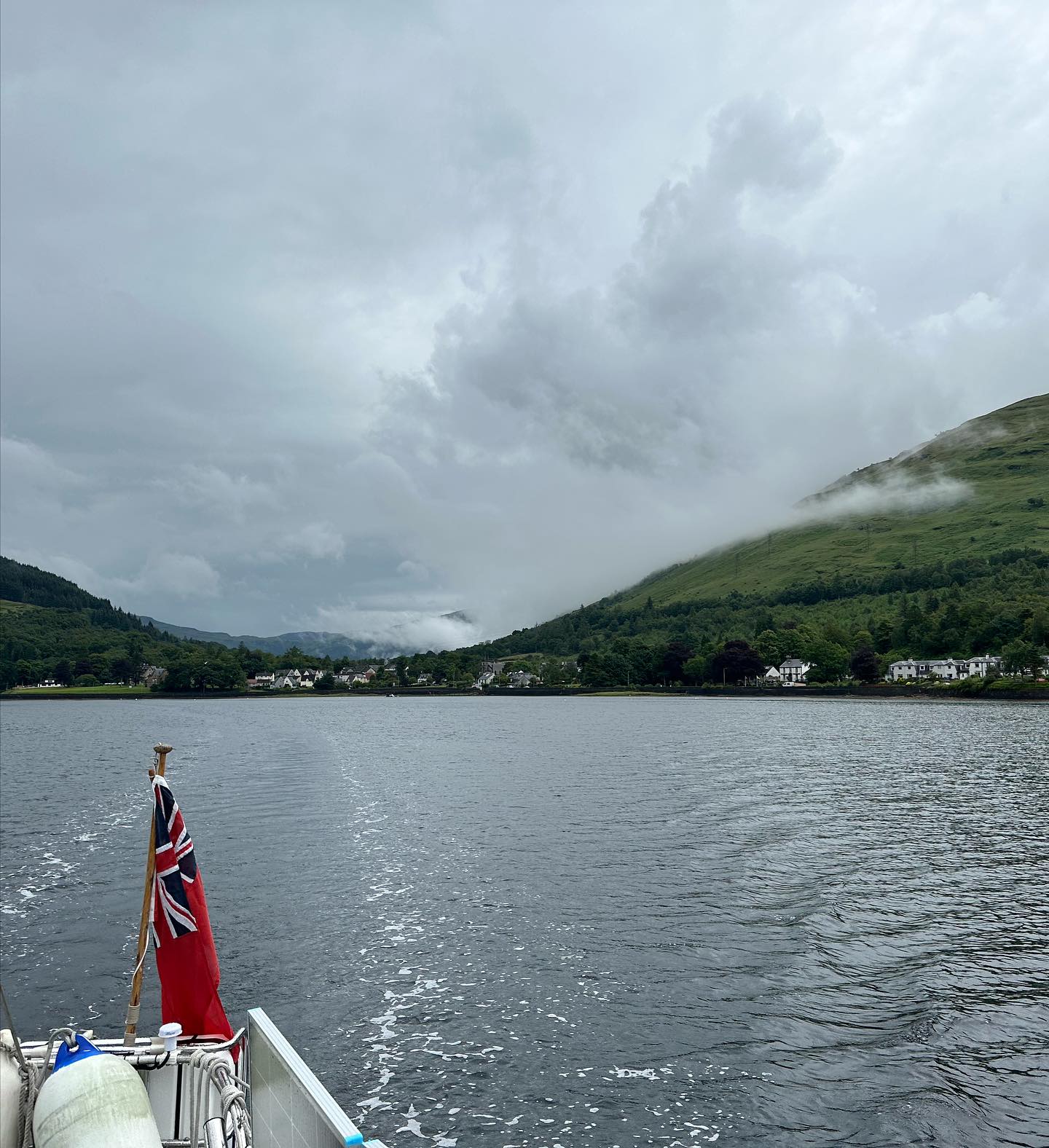 Arrochar to Greenock, James Watt Dock Marina. After a nice evening and BBQ in Arrochar we moved a bit south, it's rain and wind forecasted, so we fancy a bit window shopping in Glasgow over the weekend 😅🏴󠁧󠁢󠁳󠁣󠁴󠁿