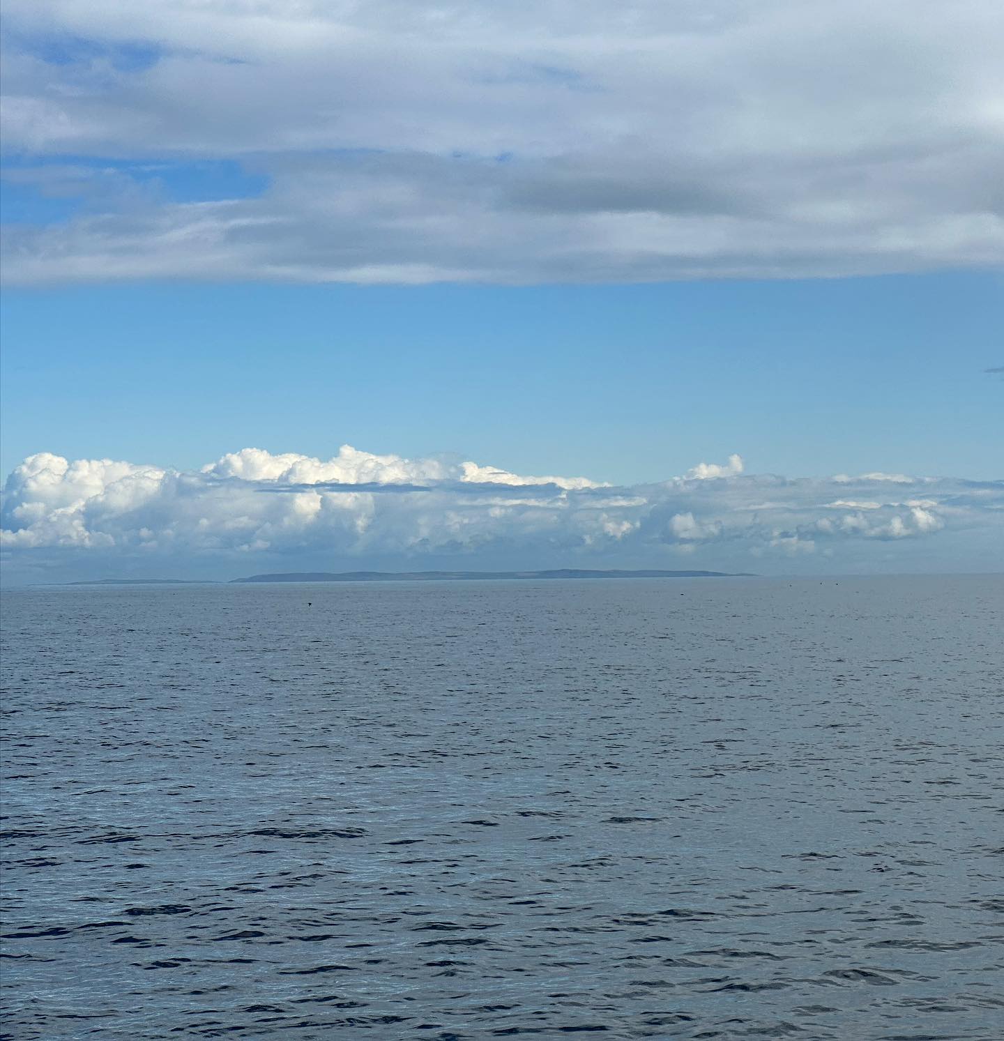 Belfast to Ardglass, all under engine as there wasn't enough wind, but we saw many different cloud formations and experienced occasional rain 🌧️ in between. As always, it was a nice trip, even when it rained a bit. #SailingAdventures #Sailing #Segeln #Sail #Ardglass #IrishSea #WesterlyOceanlord #WesterlyYachts #sailingadventure #downpatrick #ardglassharbour