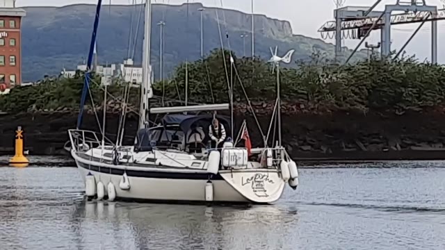 Lagertha leaving Belfast Marina. Thanks @jmineret for sending this over! #sailing #sail #segeln #belfast #belfastmarina  #sailinglife #sailingyacht #westerlyyachts #westerlyoceanlord