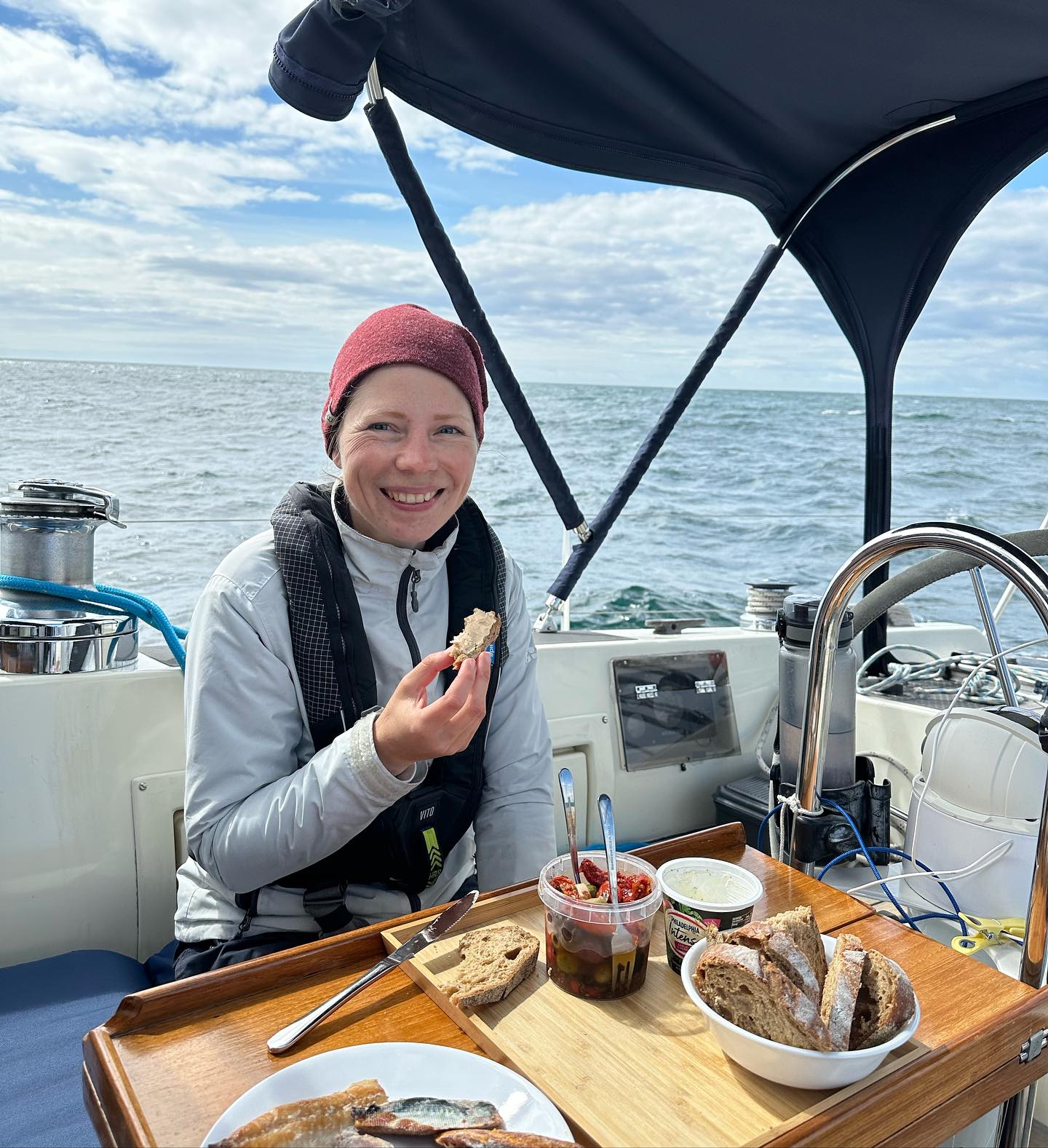 Ardglass to Peel, Isle of Man 🇮🇲 We had a fabulous sailing day to Peel with steady 15 knots of wind. Lagertha is coming home. #sailing #sailinginstagram #segeln #irishsea  #sailingirishsea #loveiom #ardglassharbour #ardglass #peelmarina #peel