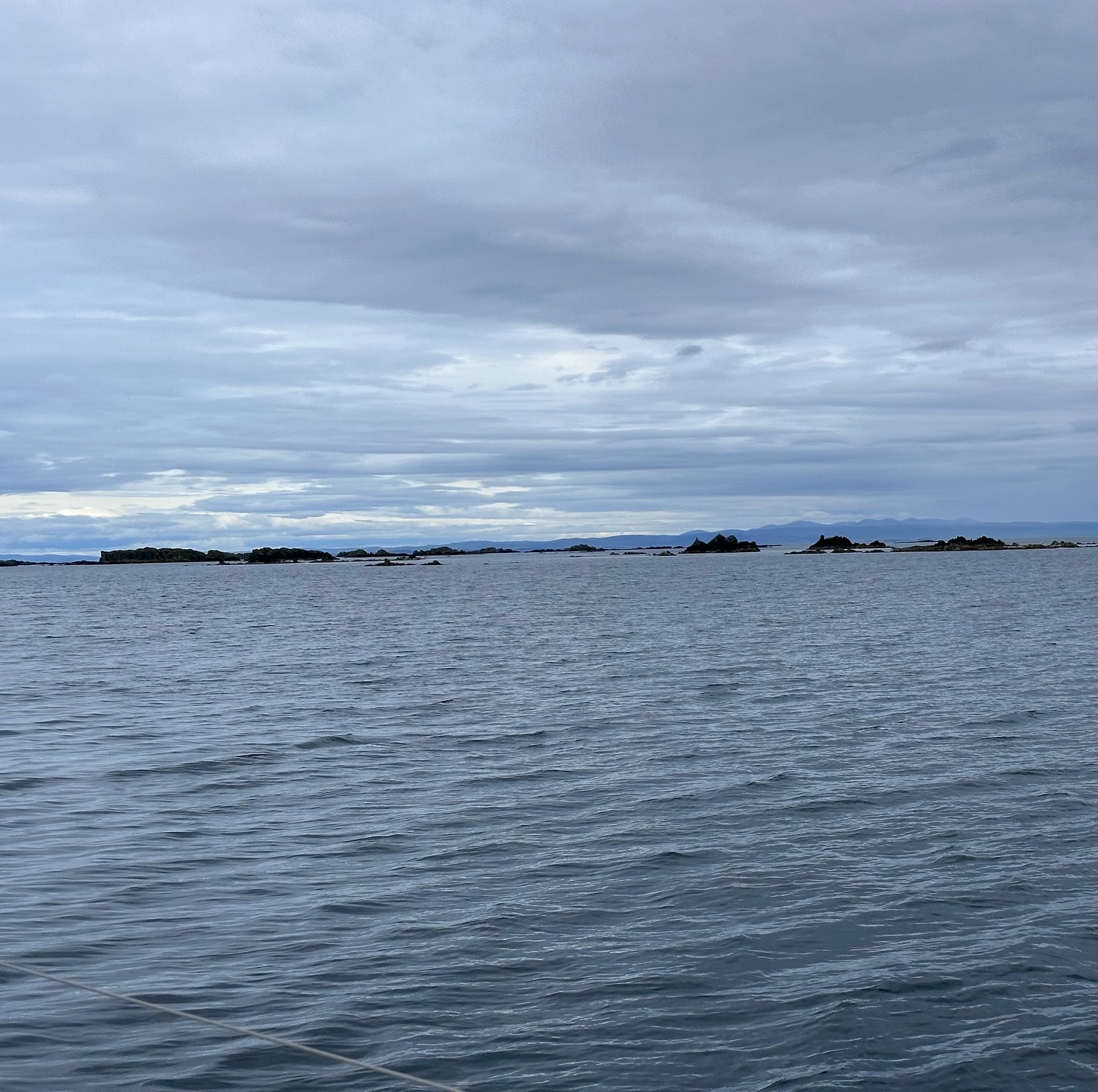 🚤 Distillery Hopping on Islay ⛵
Today, we moved our boat from Port Ellen Distillery to Ardbeg Distillery, passing the iconic Laphroaig and Lagavulin Distillery along the way. Navigating through the rocks was exciting, and we managed the approach safely and moored on a buoy just 200m from Ardbeg. Cheers to a successful sail and some fine whiskey ahead! 🥃🌊 . . . . .
#sailinglife #adventureawaits #distilleryhopping #islay #portellen #lagavulin #laphroaig #ardbeg #scotland #westscotland #sailinglagertha #westerlyyachts #westerlyoceanlord #segeln