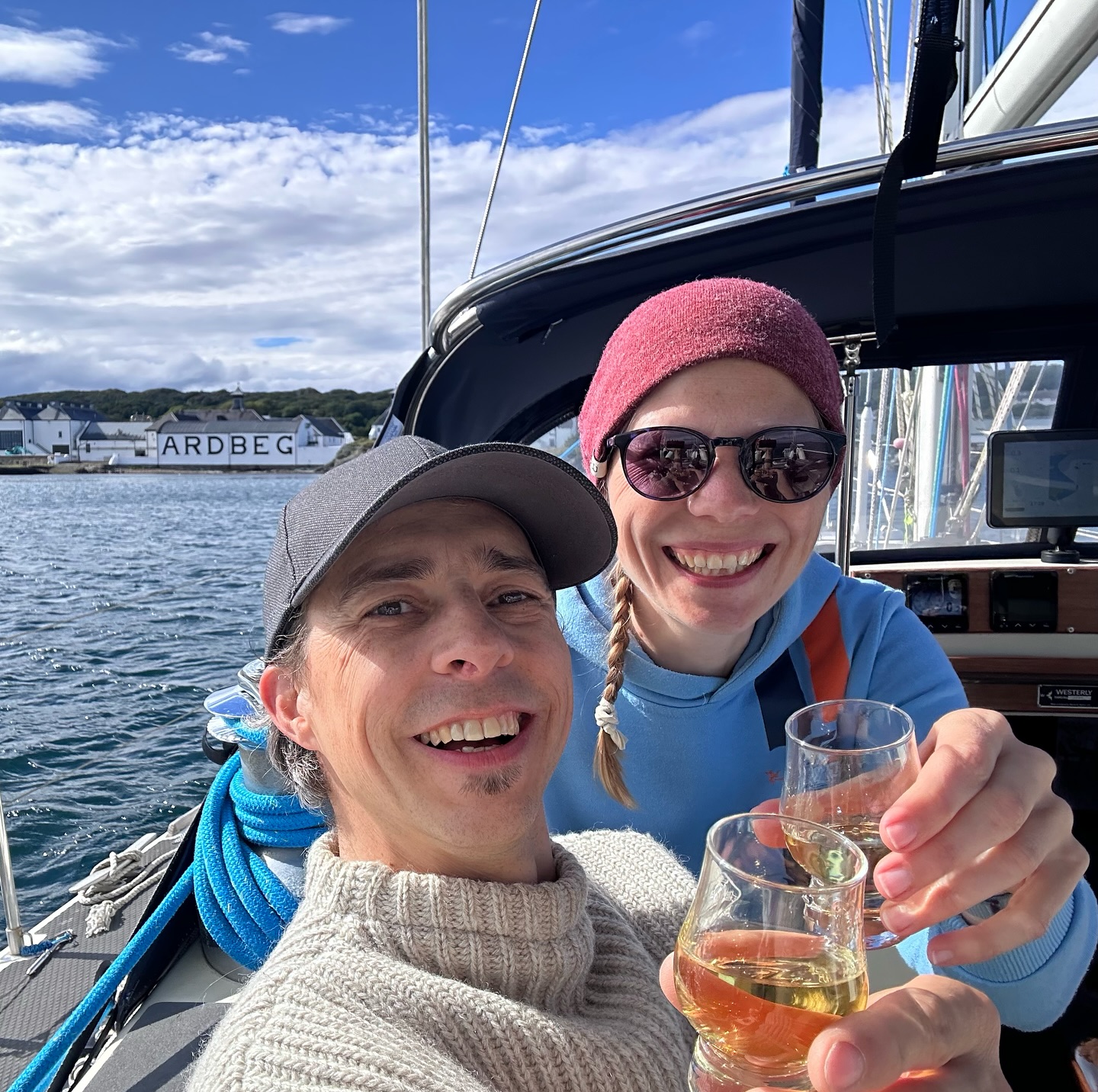 🚤 Distillery Hopping on Islay ⛵
Today, we moved our boat from Port Ellen Distillery to Ardbeg Distillery, passing the iconic Laphroaig and Lagavulin Distillery along the way. Navigating through the rocks was exciting, and we managed the approach safely and moored on a buoy just 200m from Ardbeg. Cheers to a successful sail and some fine whiskey ahead! 🥃🌊 . . . . .
#sailinglife #adventureawaits #distilleryhopping #islay #portellen #lagavulin #laphroaig #ardbeg #scotland #westscotland #sailinglagertha #westerlyyachts #westerlyoceanlord #segeln