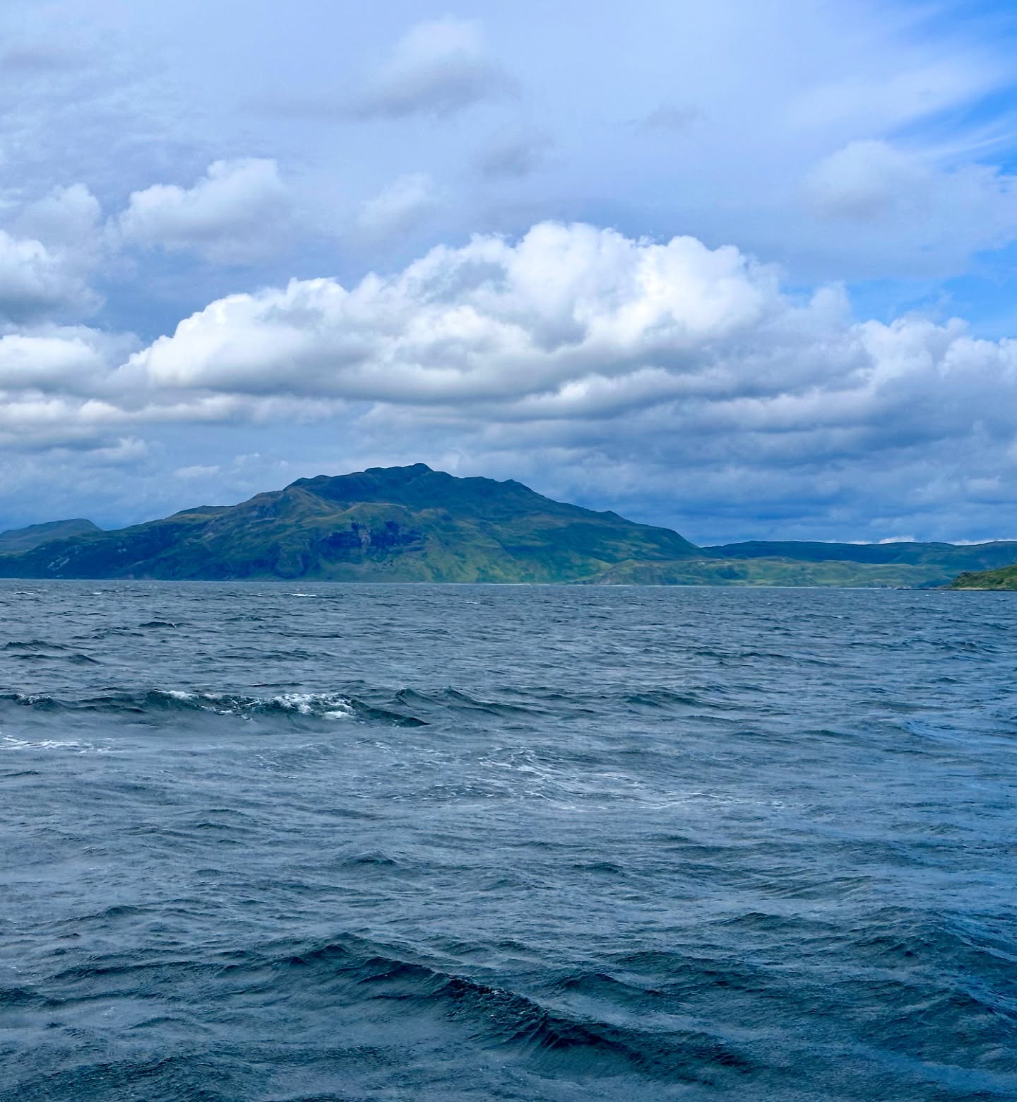 🌞 Sailing to Tobermory ⛵
We had a fantastic sail from Loch Spelve to Tobermory, enjoying a nice downwind run with 20 knots of wind gusting up to 31. The entire Sound of Mull was under sail, with the tide in our favor and the sun shining bright. Now, we're anchored in Tobermory, ready for some whisky tasting! Plus, we logged over 2000 nautical miles with Lagertha today. 🌊🌞
#sailinglife #tobermory #lochspelve #downwindsailing #sunnyday #soundofmull #boatlife #sailingcouple #whiskytasting #scotland #westscotland #sailinglagertha #westerlyyachts #westerlyoceanlord #segel