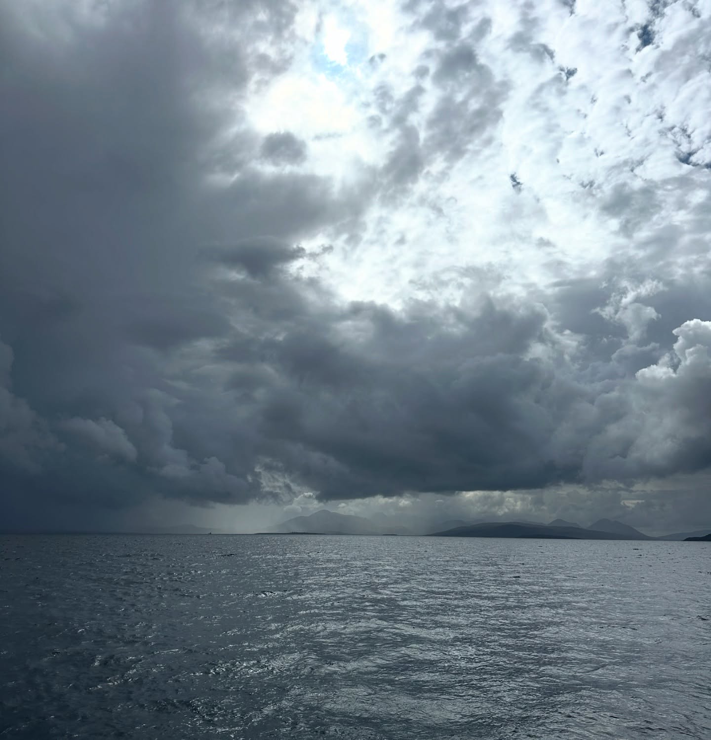⛵ Isle Ornsay to Plockton 🌦️
We had a downwind sail from Isle Ornsay to Plockton with some gusty winds. Navigating through the adventurous Kyle Rhea, we hit speeds up to 10 knots and dealt with some tricky overfalls and eddies. Our mainsail outhaul jammed right after, but we managed a quick fix. It was rather sunny until just before the Skye Bridge, when the rain started pouring.
#sailinglife #isleornsay #plockton #downwindsailing #kylerhea #adventure #skyebridge #boatlife #sailingcouple #scotland #westscotland #sailinglagertha #westerlyyachts #westerlyoceanlord #segeln
