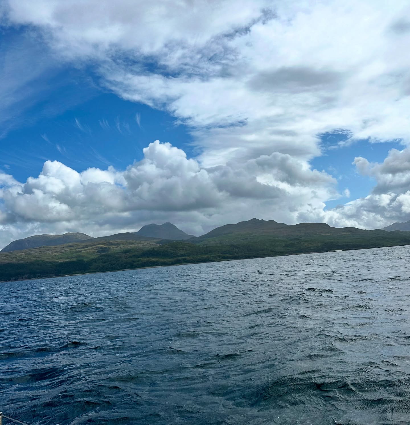 ⛵ Isle Ornsay to Plockton 🌦️
We had a downwind sail from Isle Ornsay to Plockton with some gusty winds. Navigating through the adventurous Kyle Rhea, we hit speeds up to 10 knots and dealt with some tricky overfalls and eddies. Our mainsail outhaul jammed right after, but we managed a quick fix. It was rather sunny until just before the Skye Bridge, when the rain started pouring.
#sailinglife #isleornsay #plockton #downwindsailing #kylerhea #adventure #skyebridge #boatlife #sailingcouple #scotland #westscotland #sailinglagertha #westerlyyachts #westerlyoceanlord #segeln
