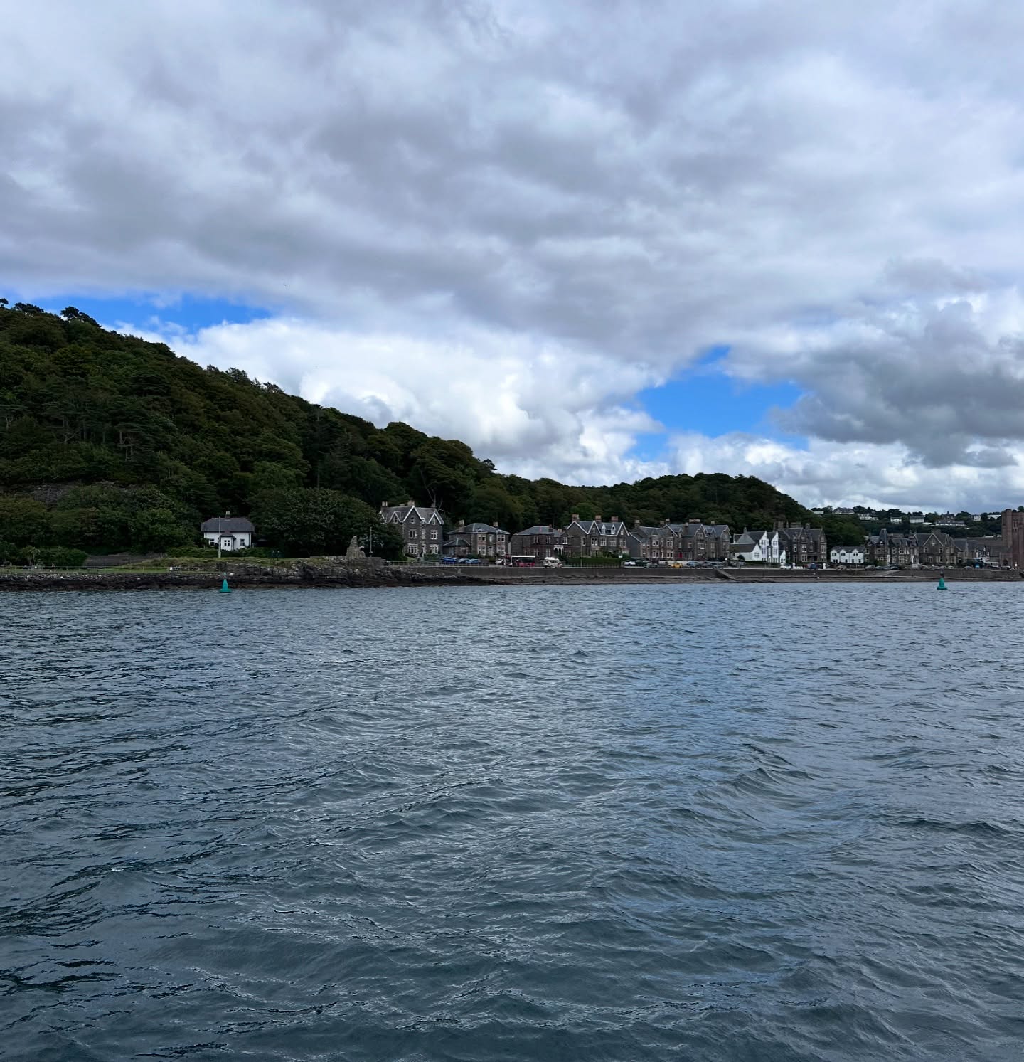 ⛵ Journey from Loch Aline to Kerrera / Oban
We were treated to the Northern Lights aurora early this morning in Loch Aline before setting off. A nice and smooth sail to Kerrera with some sunshine along the way made for a perfect day.
#sailinglife #kerrera #oban #aurora #northernlights #smoothsailing #sailingadventures #sailinglagertha #westscotland #westerlyyachts #westerlyoceanlord #segeln