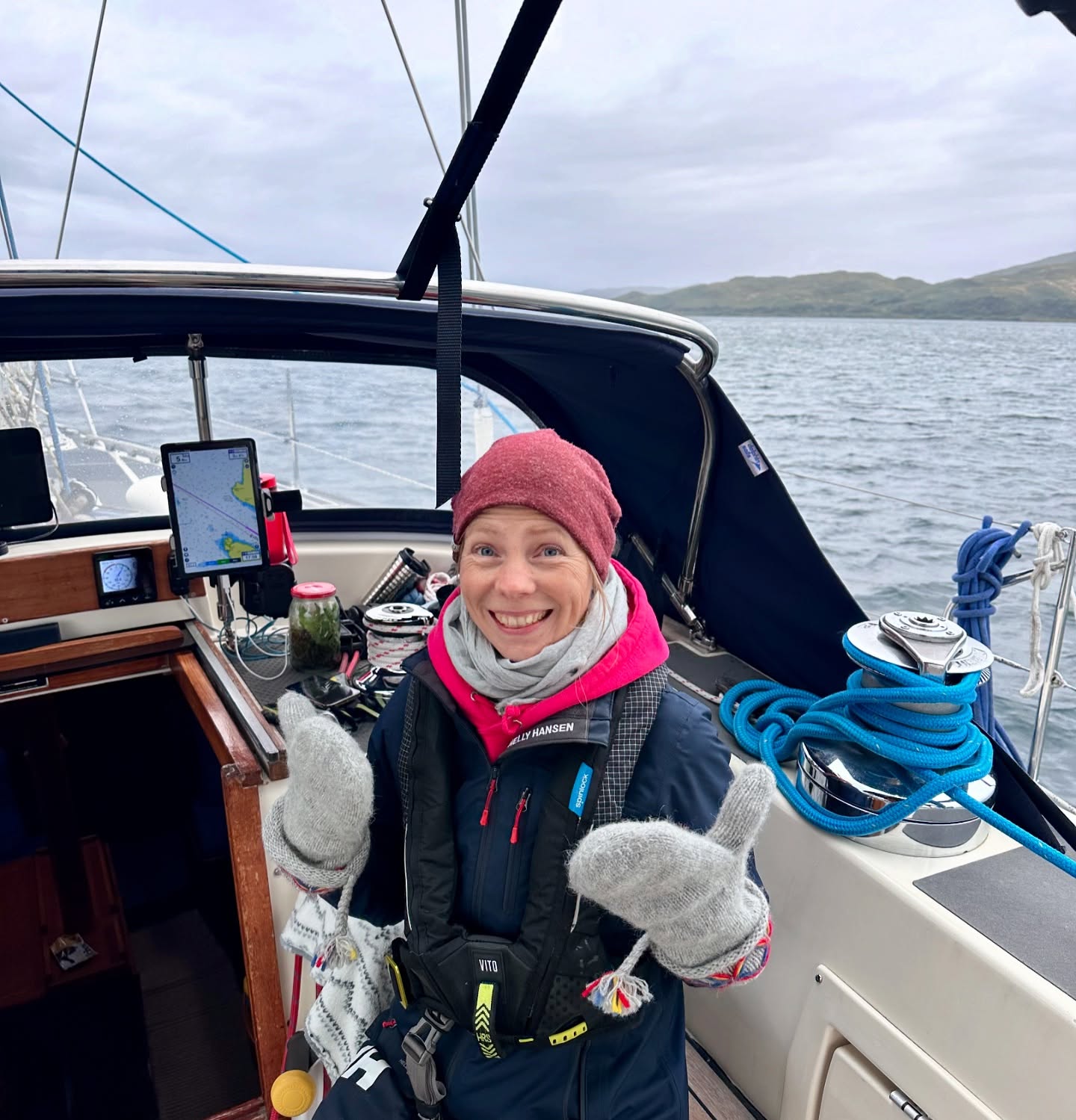 ☀️ Yet Another "Summer" Day in West Scotland!
Ah, summer in West Scotland-where the weather always keeps you guessing! We started with rough seas and squalls, battling winds up to 28 knots. Things finally eased up south of Easdale, where the wind dropped to 12 knots. As we navigated the tricky Sound of Luing and Dorus Mor, the wind played its usual tricks. And just when we needed it for downwind sailing up Loch Craignish, it vanished altogether. To add some excitement, we had none other than Princess Anne herself just behind us as we entered Loch Craignish. After all that, we treated ourselves to a delicious venison steak from the Kerrera farm shop. Classic Scottish summer sailing!
#sailinglife #westscotland #scottishsummer #sailingadventures #roughseas #sailinglagertha #westerlyyachts #westerlyoceanlord #segeln #soundofluing #lochcraignish #venisonsteak #kerrerafarmshop