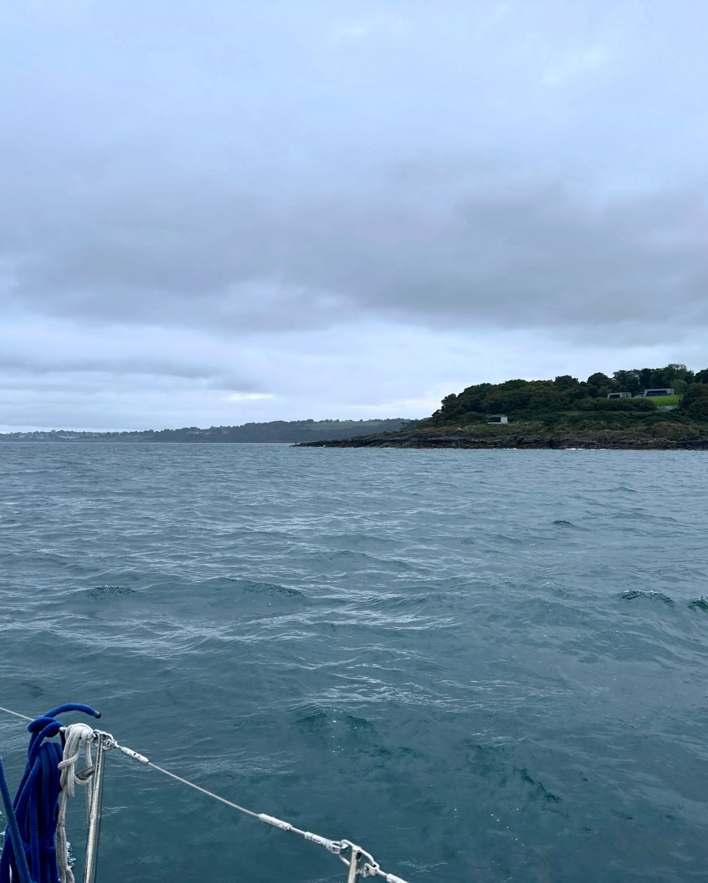 ⛵ Belfast to Bangor: Change of Plans
We had grand plans to anchor in Bangor and catch the tide in the morning, but the swell had other ideas. After a quick rethink, we decided the marina life wasn't so bad after all. With the wind and tide playing hard to get, we'll sit tight, enjoy the comforts, and wait for Mother Nature to cooperate!
#sailinglife #belfasttobangor #sailingadventures #sailinglagertha #westerlyyachts #westerlyoceanlord #segeln #marinalife #swellproblems #flexiblesailing