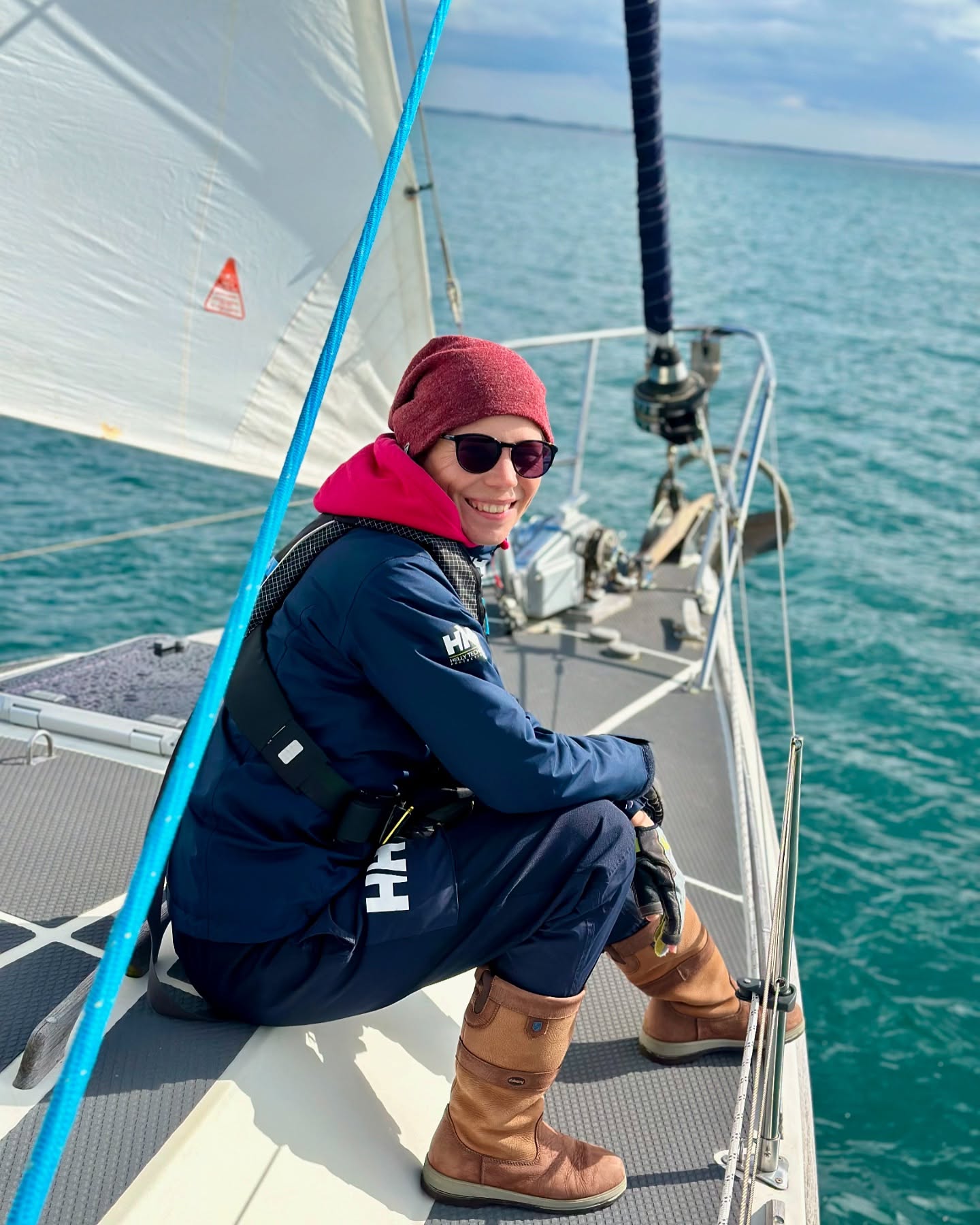 ⛵ Chasing the Summer: Glenarm to Belfast City Marina
Set off from Glenarm with full sails, but had to reef early due to some squalls with a bit of rain. Thankfully, the rest of the journey was mostly dry and sunny. Enjoyed some lovely days in Belfast, soaking up the sunshine and even fitting in a pub crawl! 🌞🍻
#sailinglife #belfastcitymarina #glenarmtobelfast #sailingadventures #chasingthesummer #sailinglagertha #westerlyyachts #westerlyoceanlord #segeln #pubcrawl