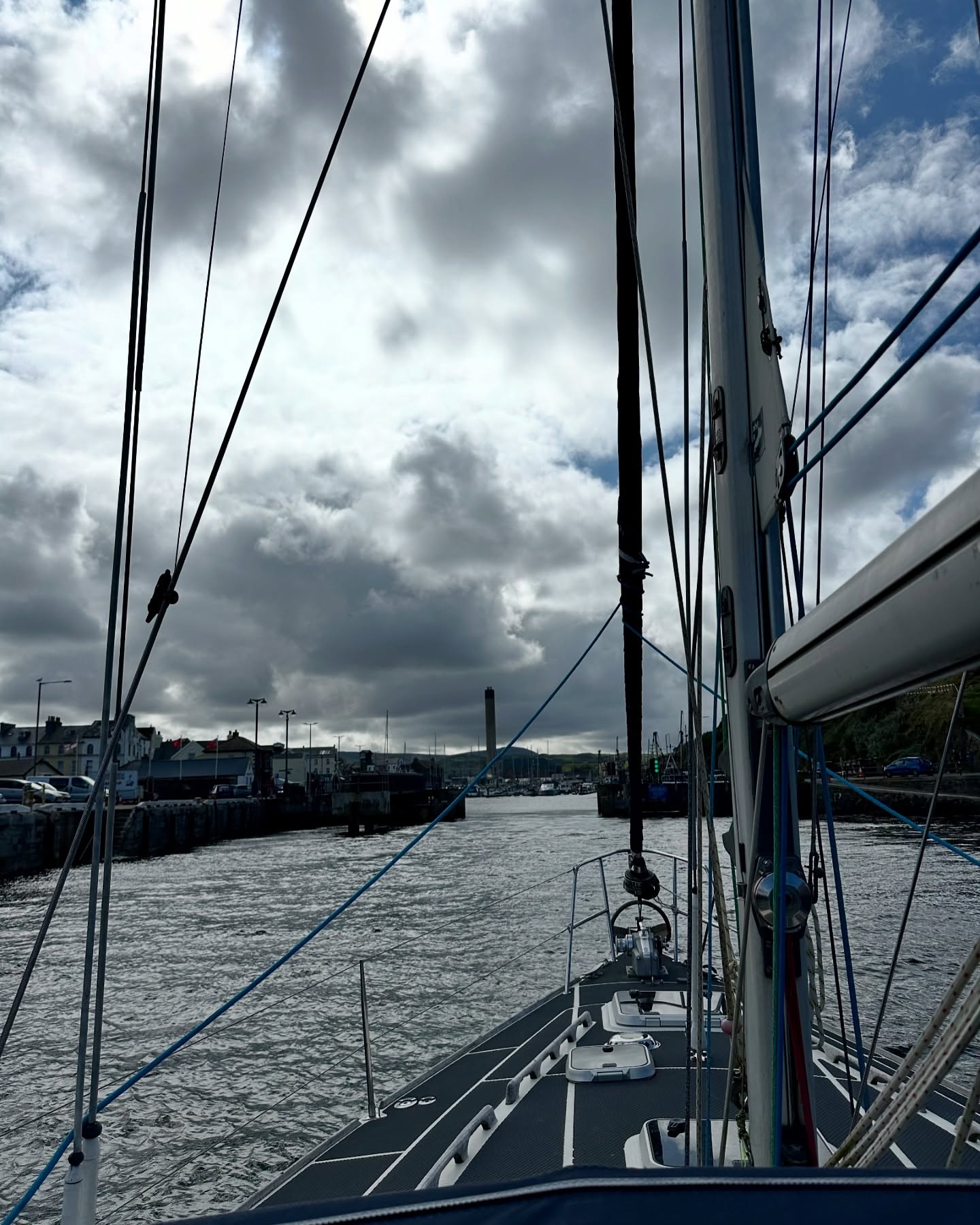 ⛵ Bangor to Peel, Isle of Man: Rolling to Rest
Early start today to catch the Donaghadee Sound tide just right. We had some nice downwind sailing, but the Irish Sea was seriously rolling! Had to keep the pace up to make the flap gate at Peel Marina, where Lagertha will get a well-deserved rest-and so will we! Both down with a cold, so we'll be taking some time off. Our next adventure awaits next season. Can't wait to set sail again!
#sailinglife #bangortopeel #irishsea #rollingwaves #sailinglagertha #westerlyyachts #westerlyoceanlord #iom #peelmarina #segeln #restandrecover #nextadventures