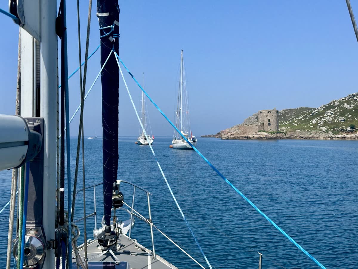 Leaving the Scillies - view from the deck