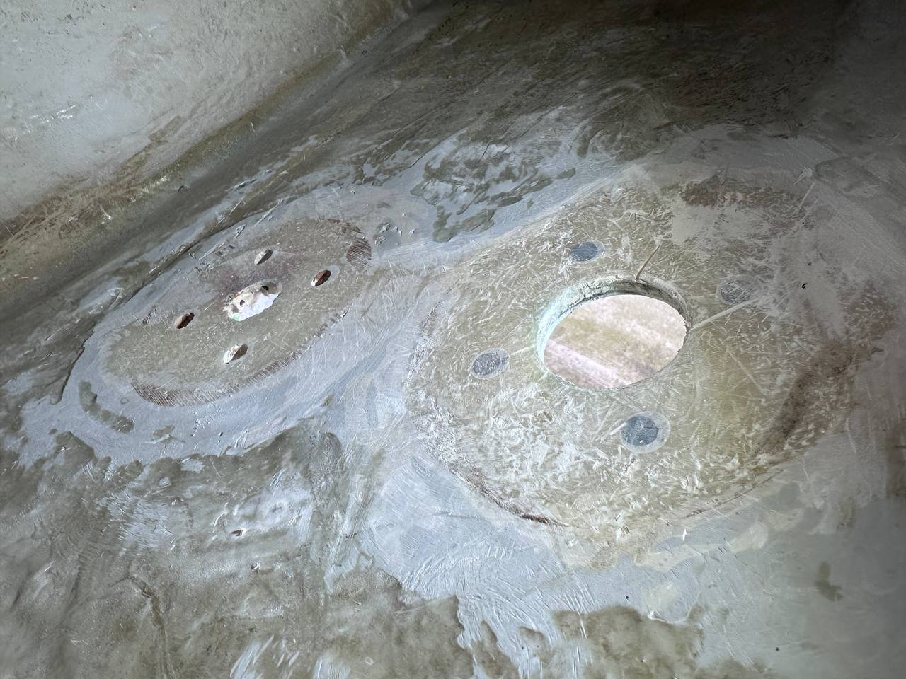Hull surface ground down and prepared for the new fitting