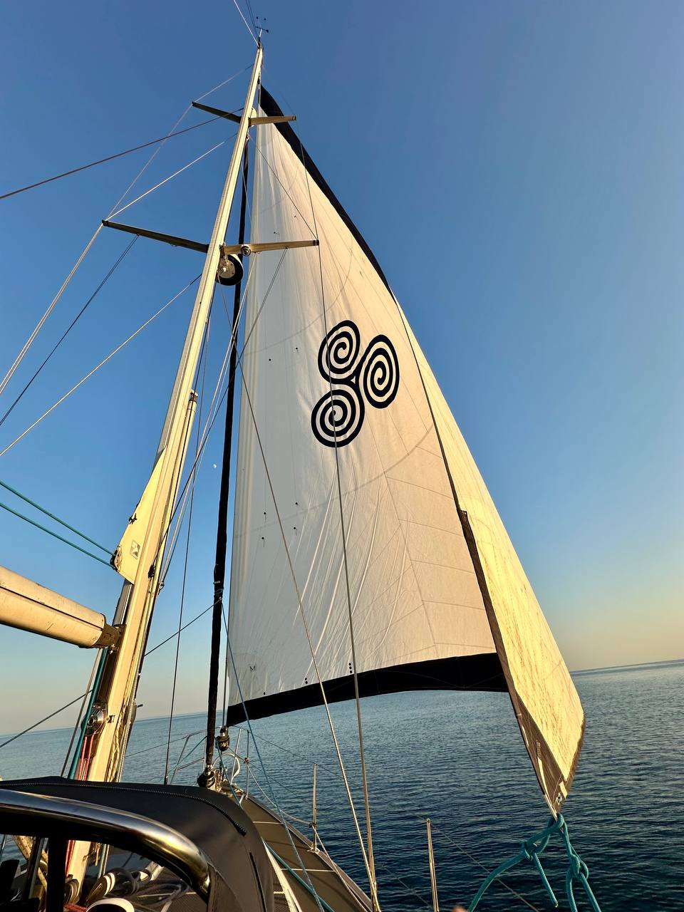 Triskelion logo on Lagertha's foresail - three interlocking spirals